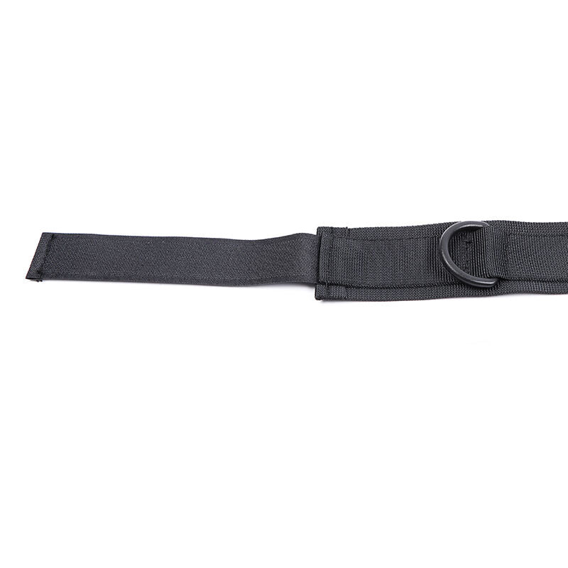 OHMAMA FETISCH - NYLON-HANDSCHELLEN UND -HALSBAND