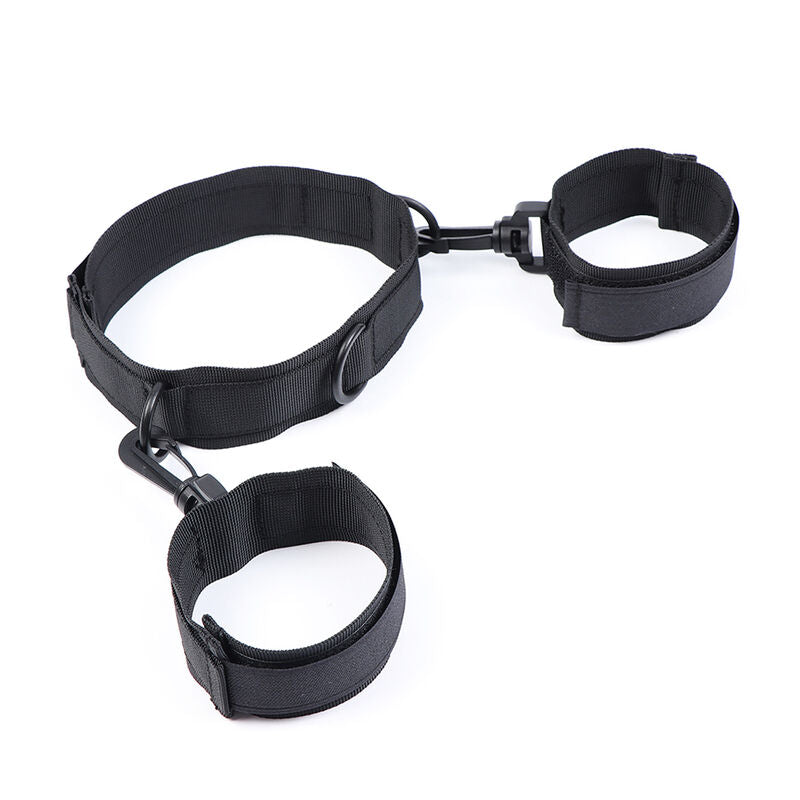 OHMAMA FETISCH - NYLON-HANDSCHELLEN UND -HALSBAND