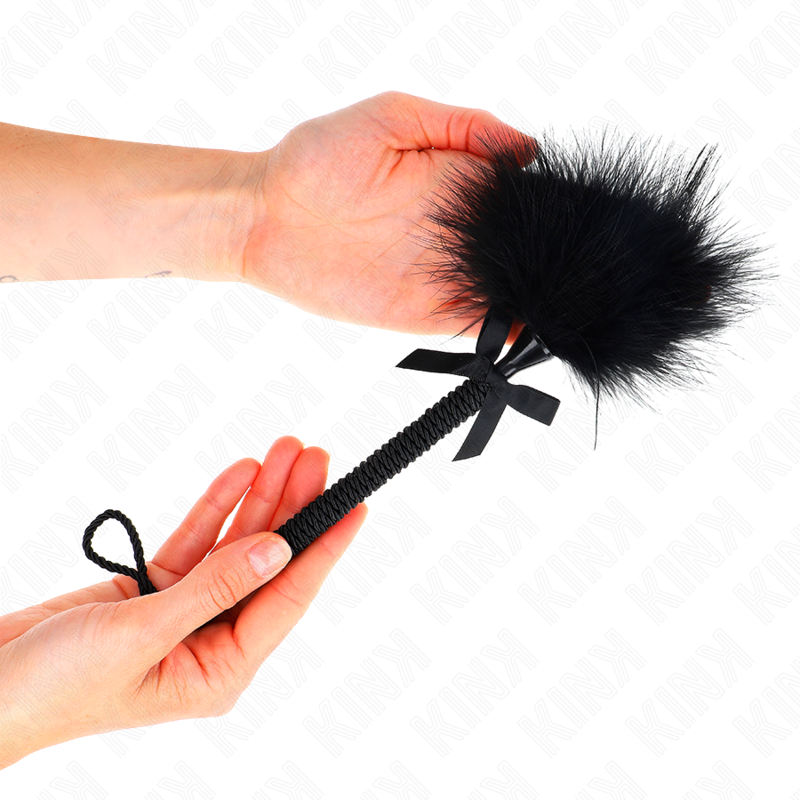 KINK - Nylonseilstab mit Kitzelfedern und schwarzer Schleife, 25 cm