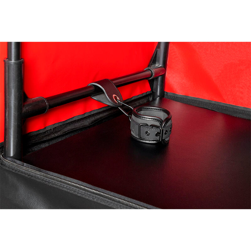 GEHEIME KUPPEL - KINK CLUB-HÜTTE BUKKAKE SCHWARZ & ROT