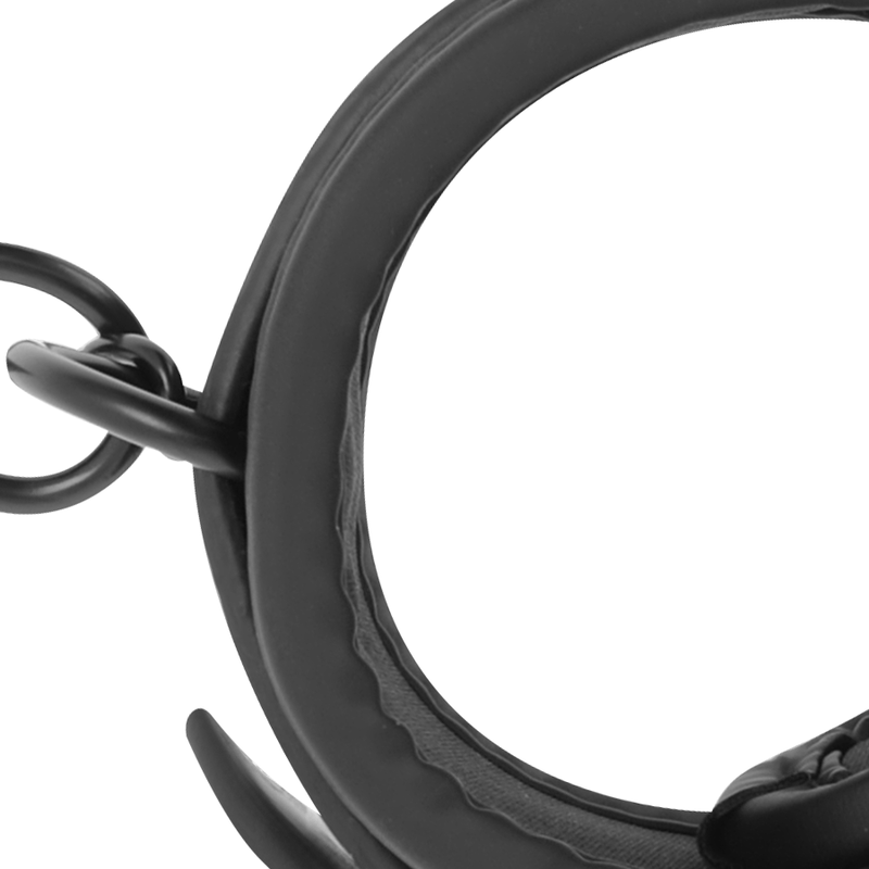 Fetisch-Submissive – Vegane Lederhandschellen mit Noprenfutter
